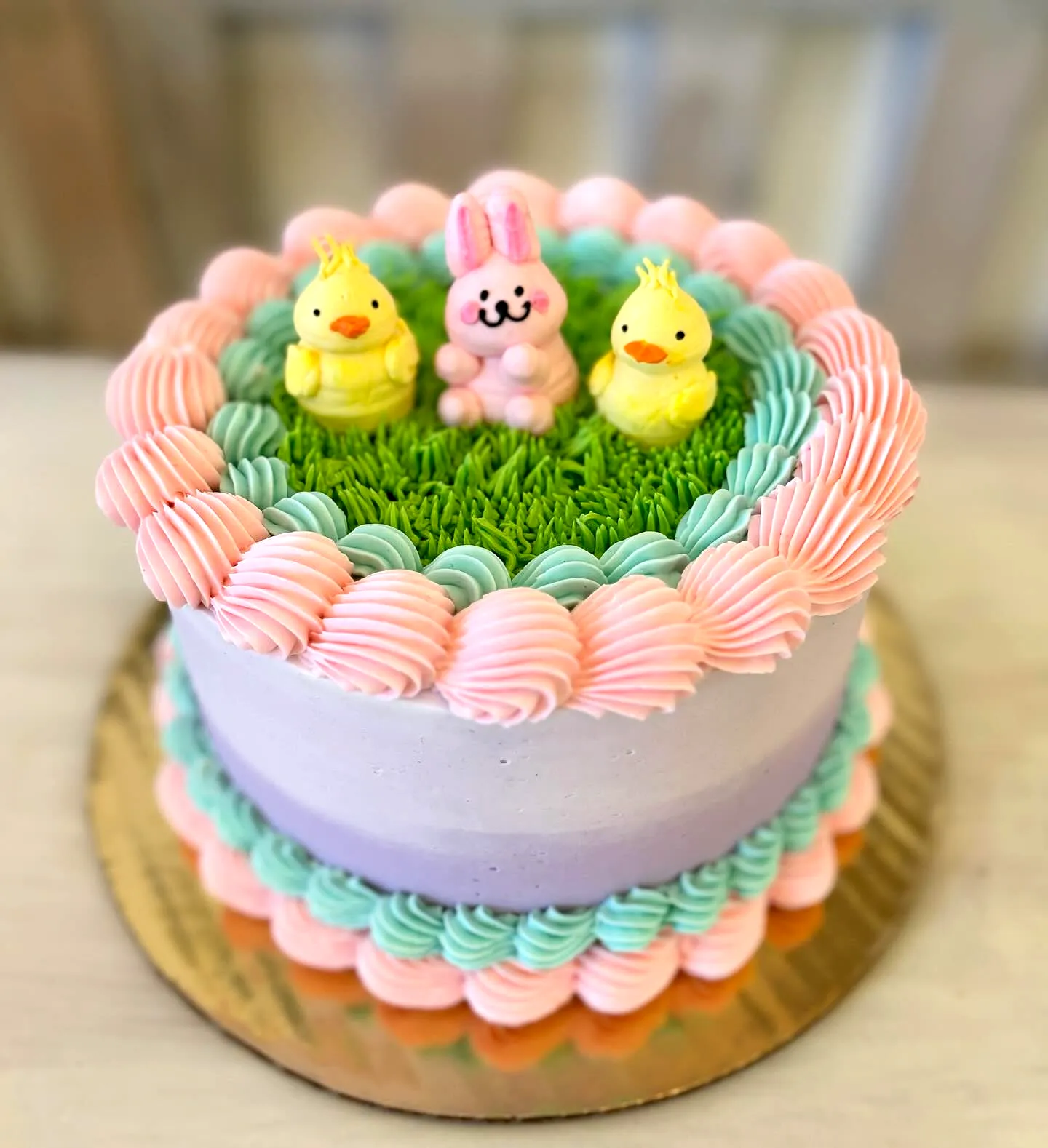 Adorable Easter Cake Icing for a Colorful Whimsical Design