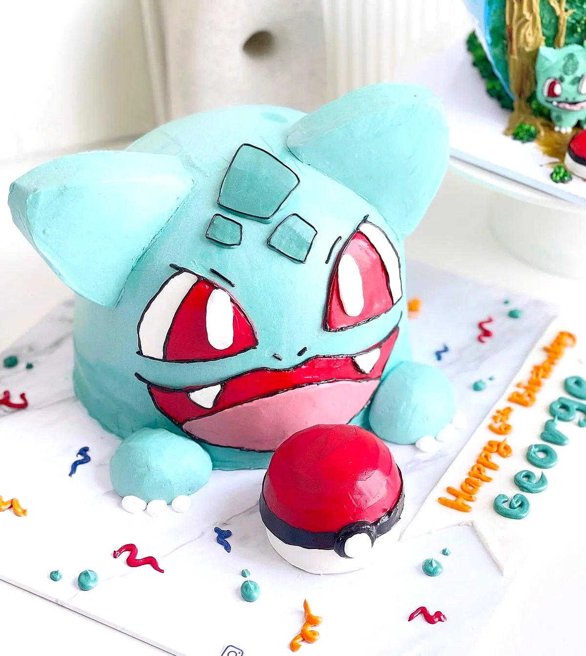 Adorable Pokemon Cake Design Featuring Whimsical Bulbasaur Sculpting