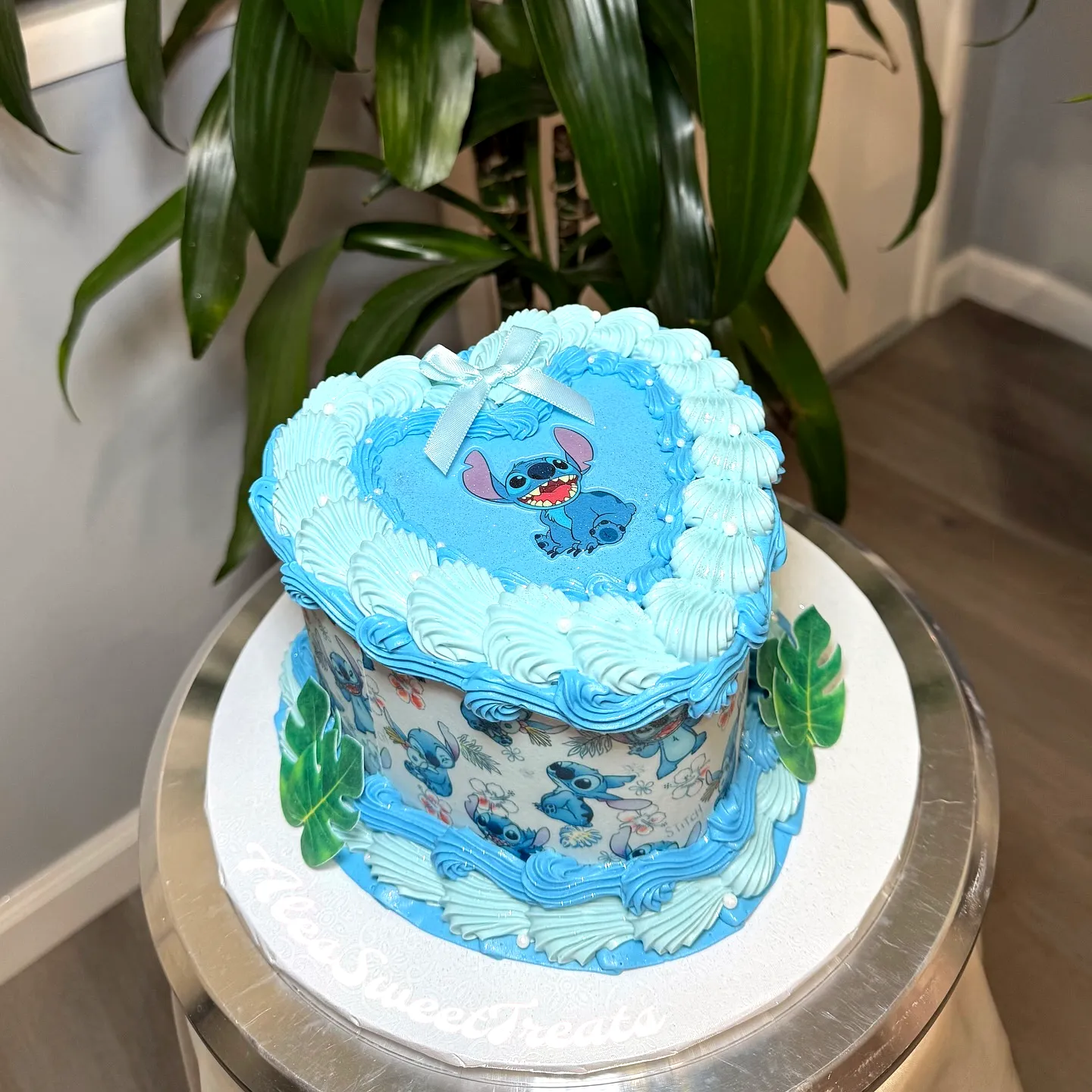 Adorable Stitch Birthday Cake Design for a Fun Tropical Celebration