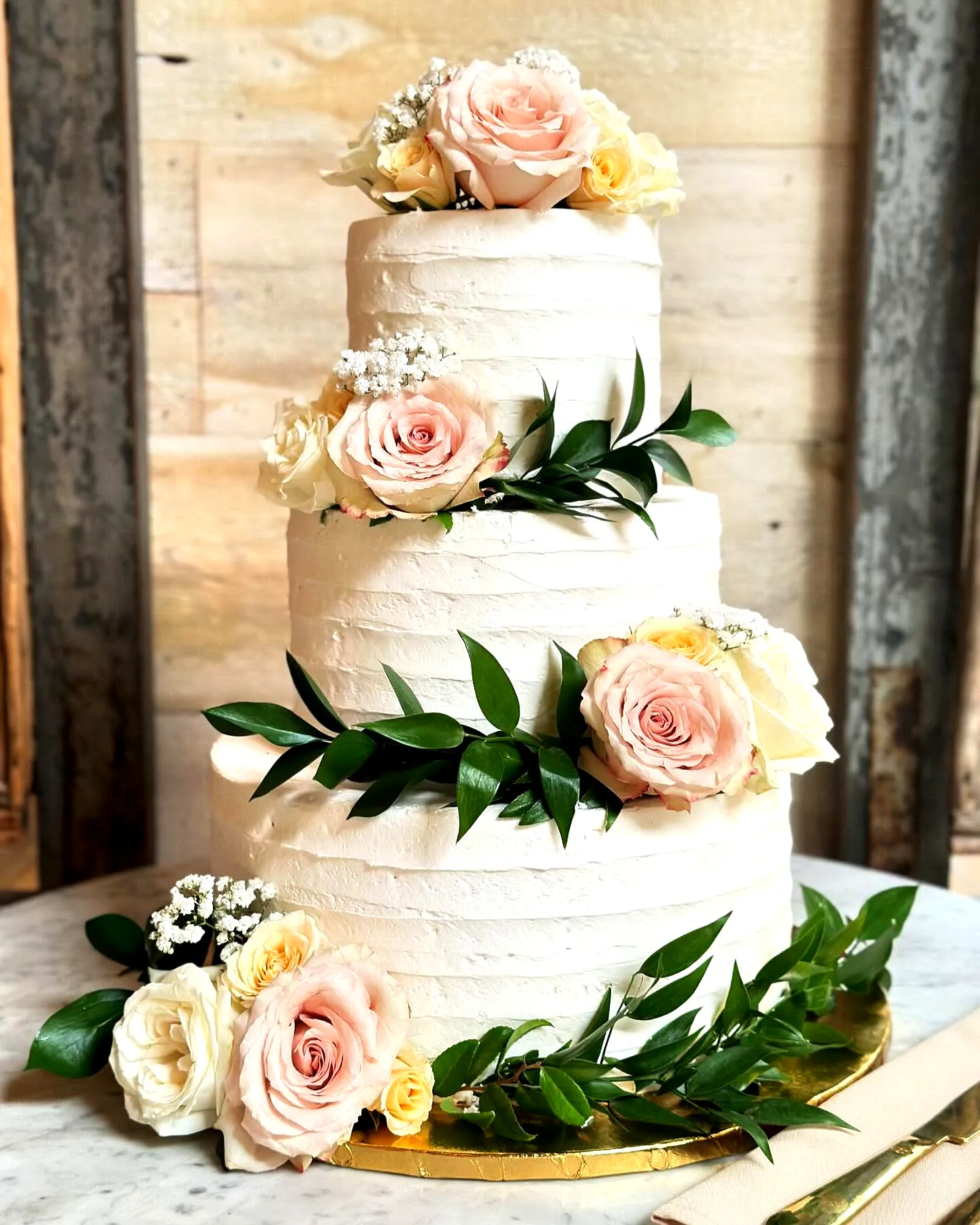 Adorable Summer Wedding Cake with Elegant Buttercream and Fresh Floral Accents