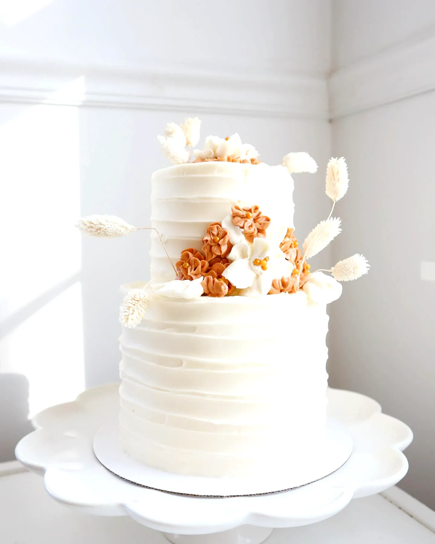 Charming 2 Tier Wedding Cake Design with Elegant Floral Accents