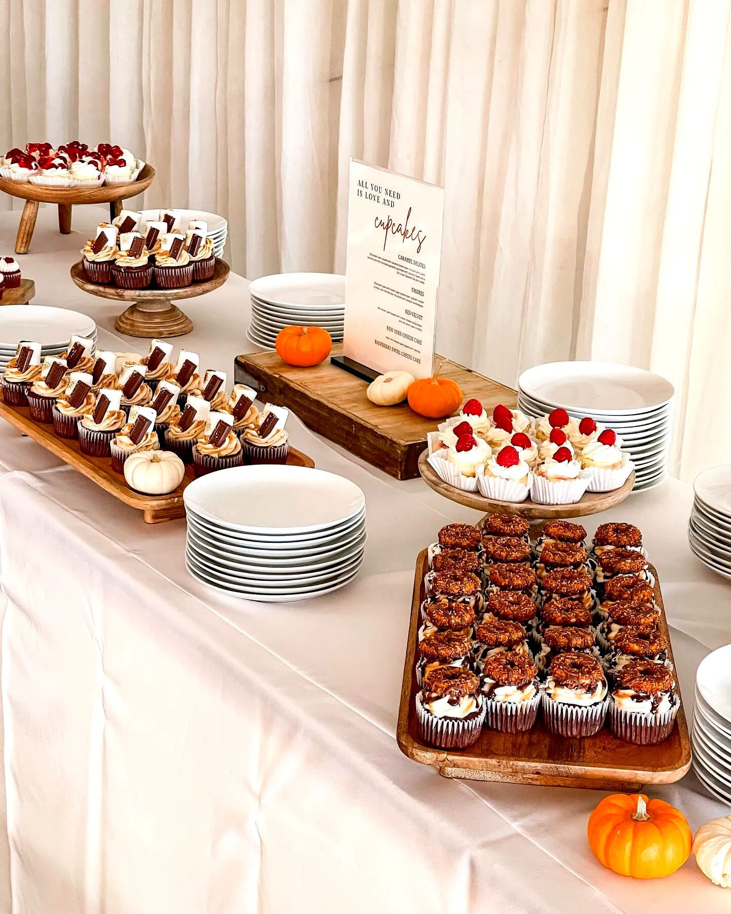 Charming Cupcake Wedding Cake Designs for a Festive Autumn Celebration