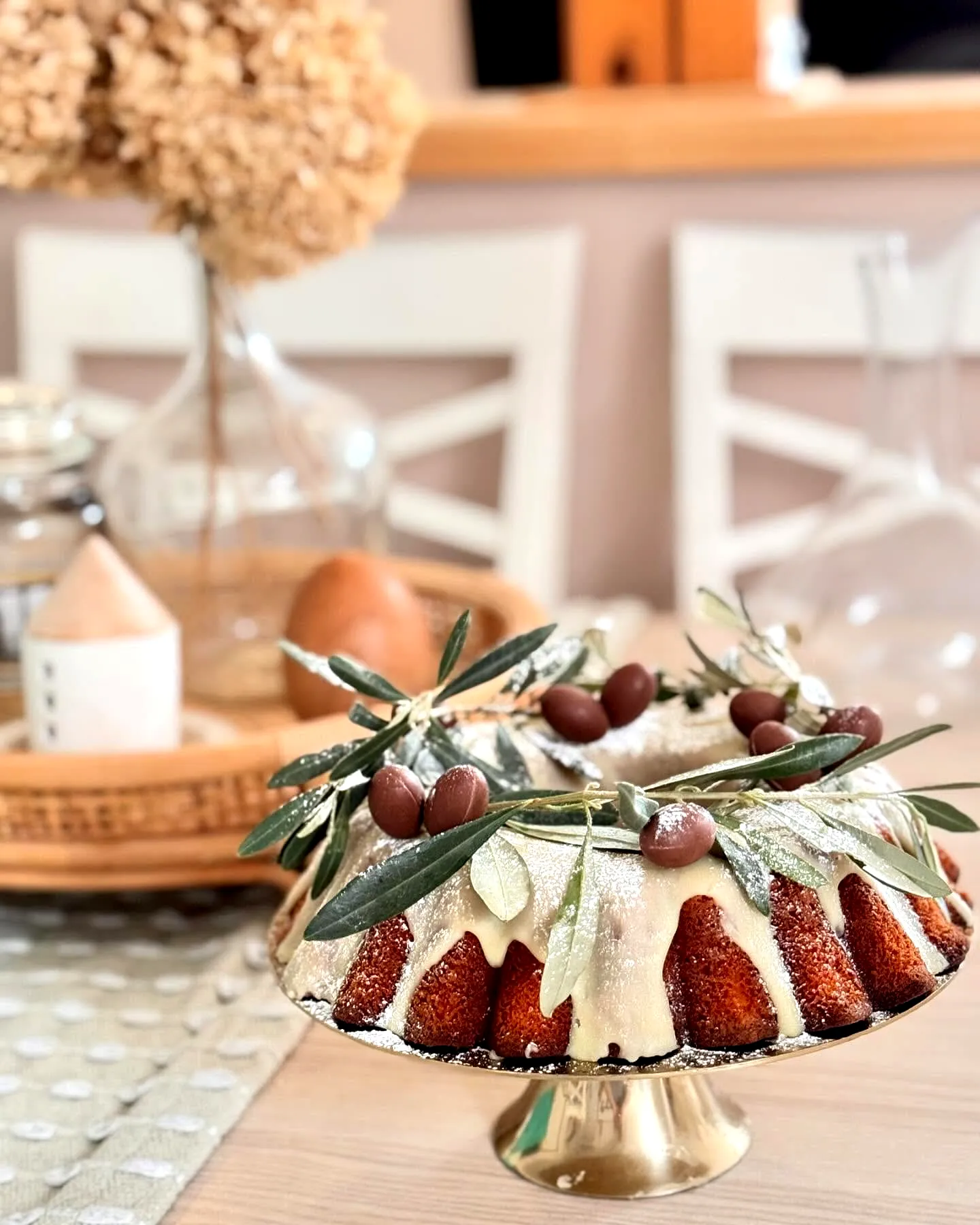Charming Easter Bundt Cake for a Rustic Elegant Celebration