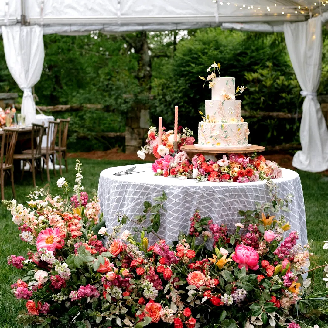 Charming Wedding Cake Table with a Romantic Buttercream Floral Design