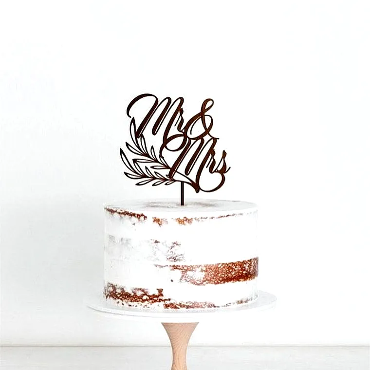 Charming Wedding Cake Topper Ideas for a Rustic Celebration