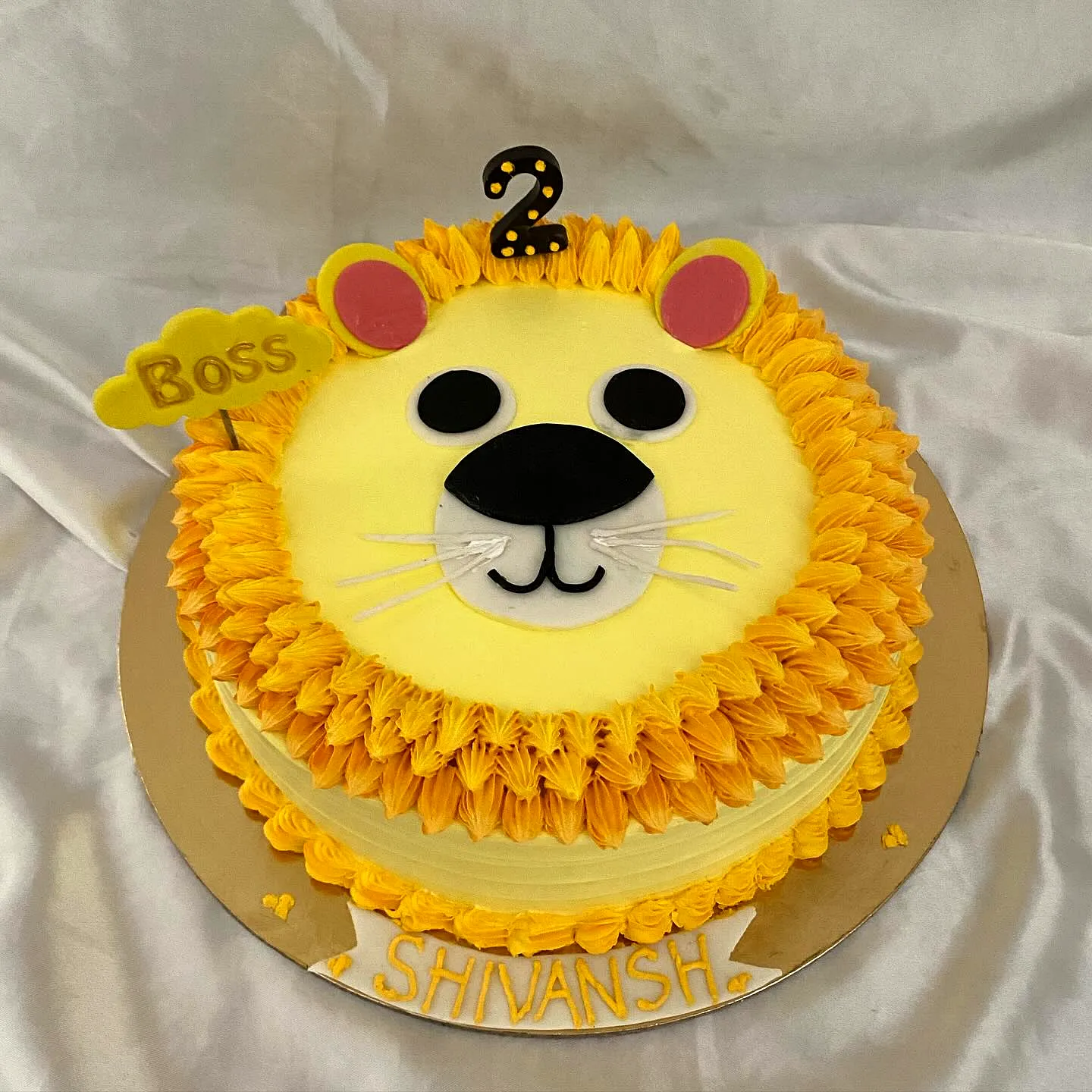 Charming Yellow Birthday Cake Inspiration for a Fun Celebration