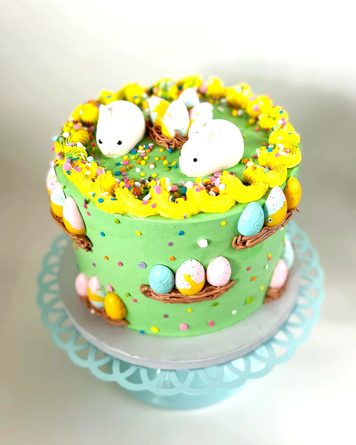 Creative Easter Cake Icing for a Fun and Colorful Spring Celebration