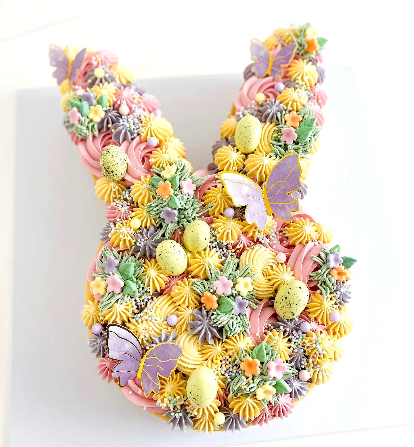 Creative Easter cake that is colorful and fun for your spring celebrations