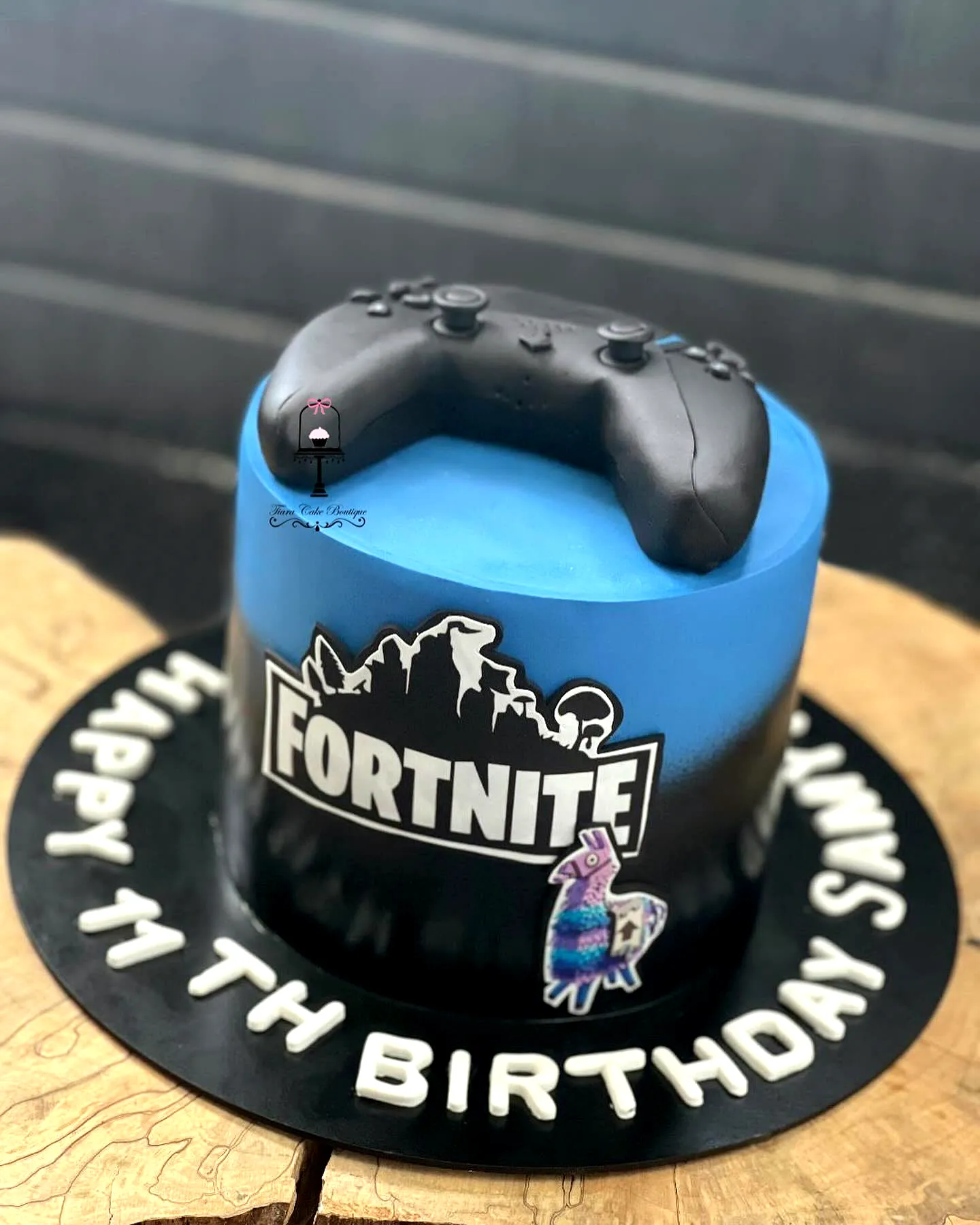 Creative Fortnite Cake Design for an Epic 11th Birthday Celebration