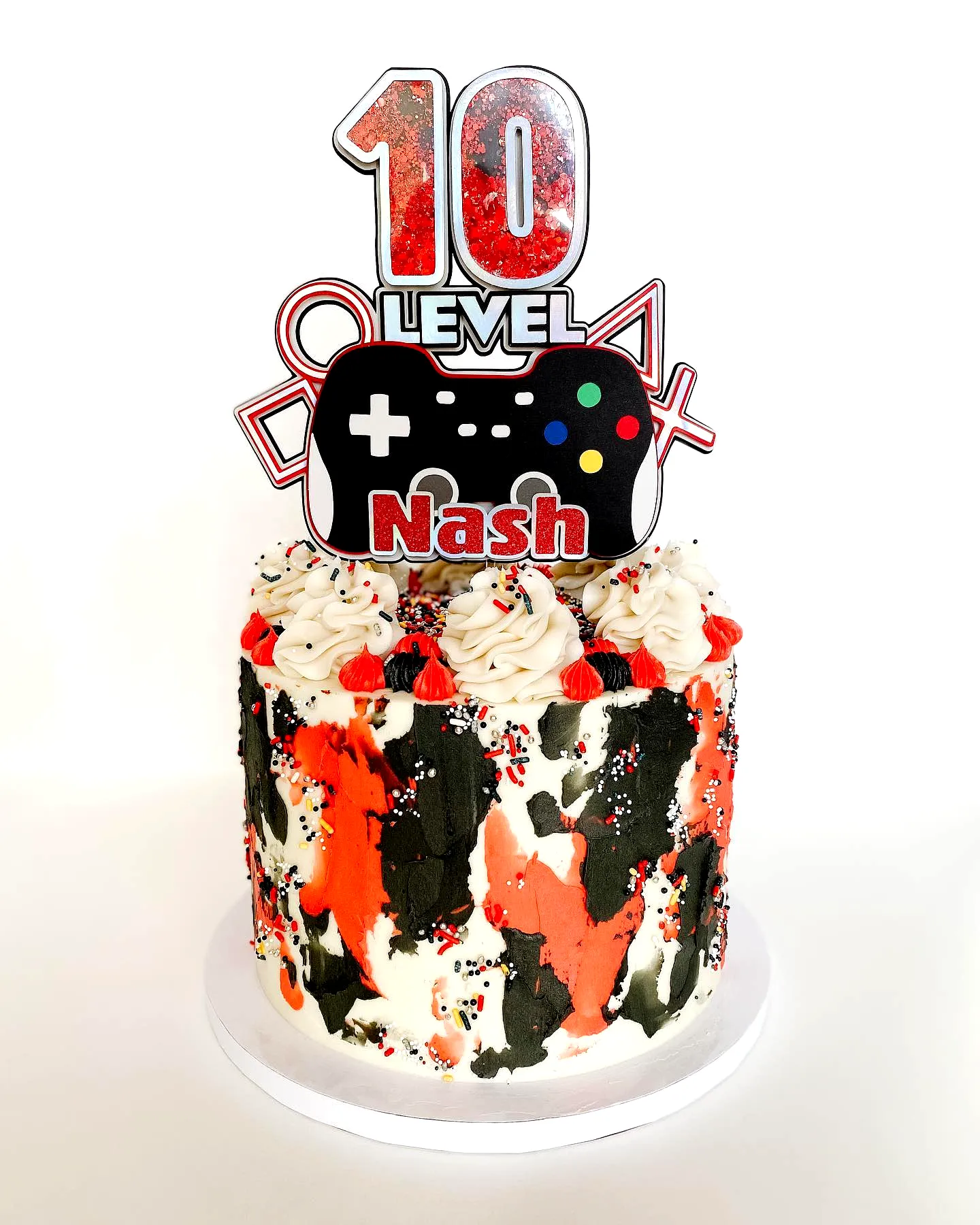 Creative gamer birthday cake design for a fun celebration