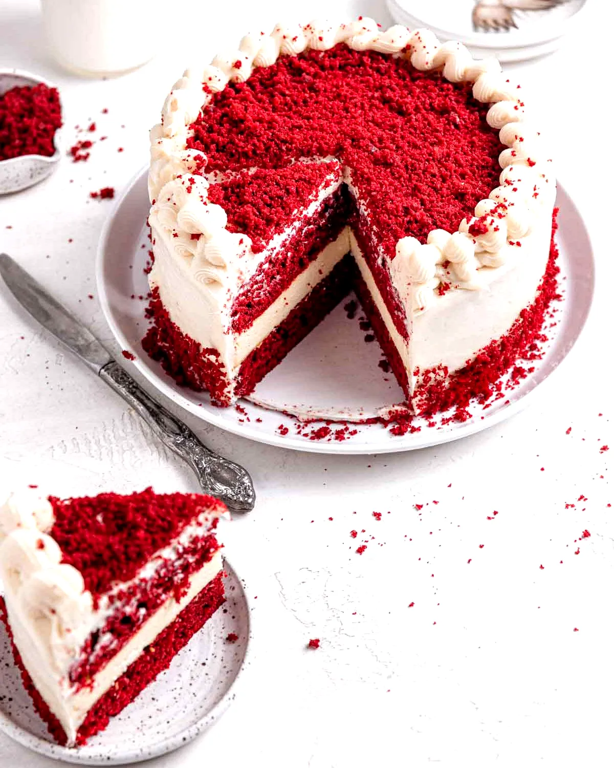 Creative red velvet birthday cake design with elegant cream cheese frosting