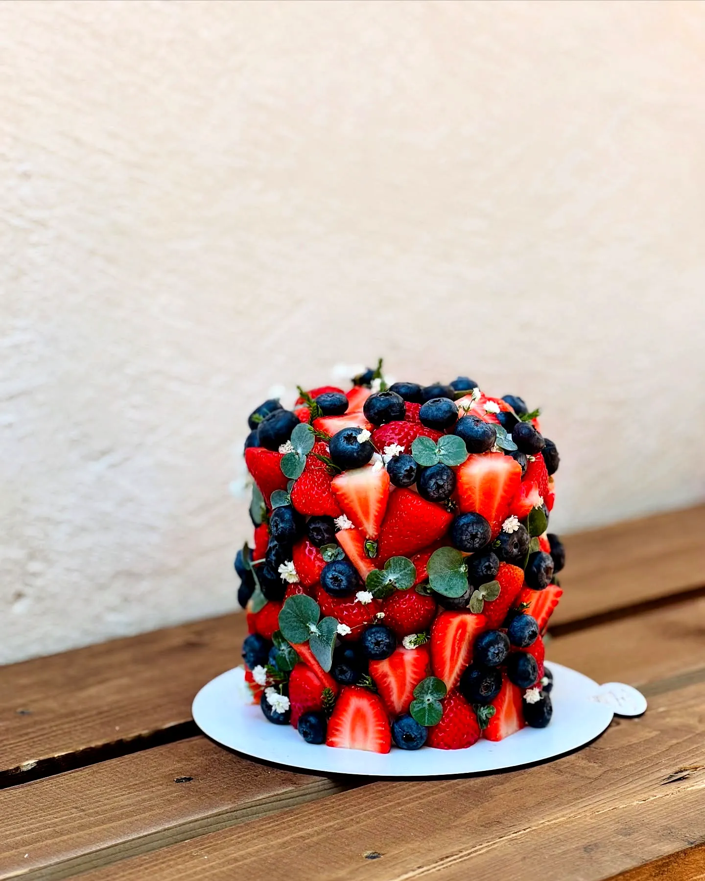 Creative strawberry birthday cake for a vibrant celebration