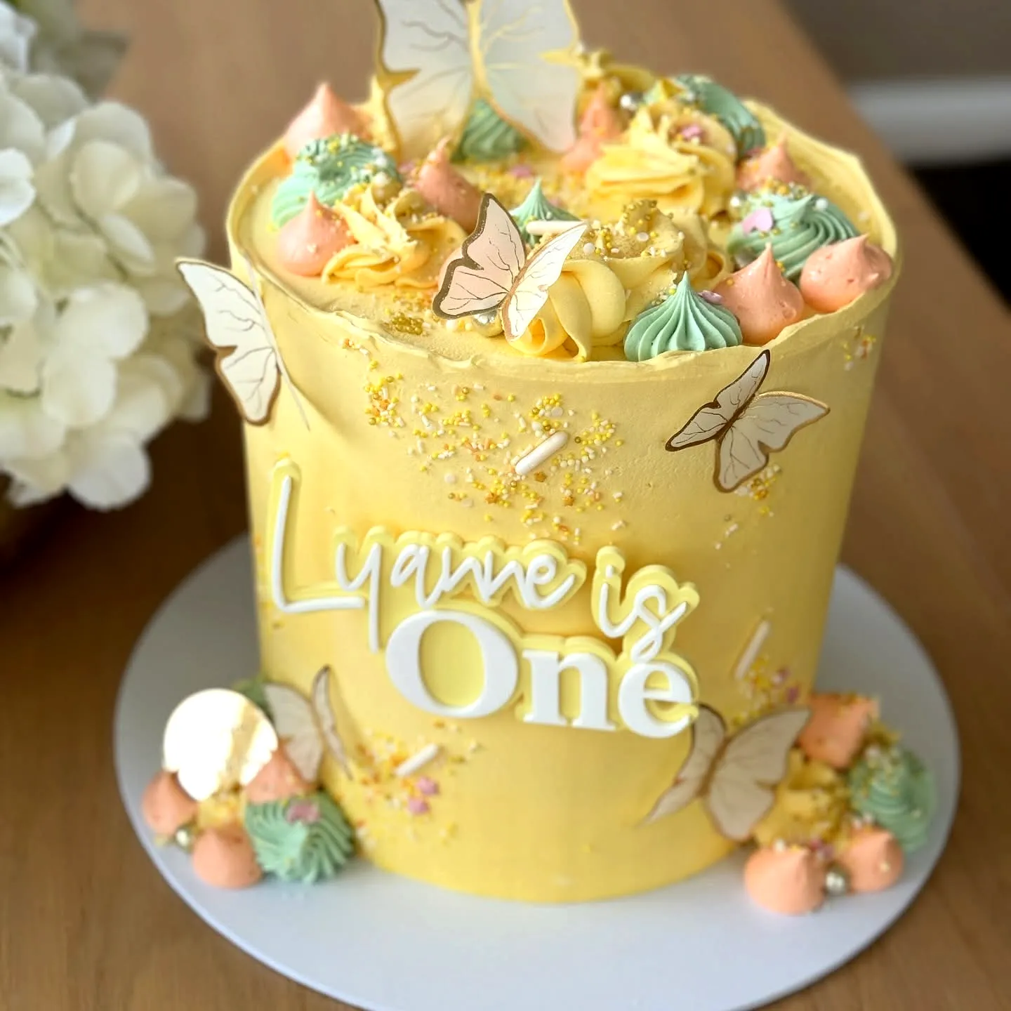 Cute and Colorful 1st Birthday Cake Design for a Whimsical Celebration