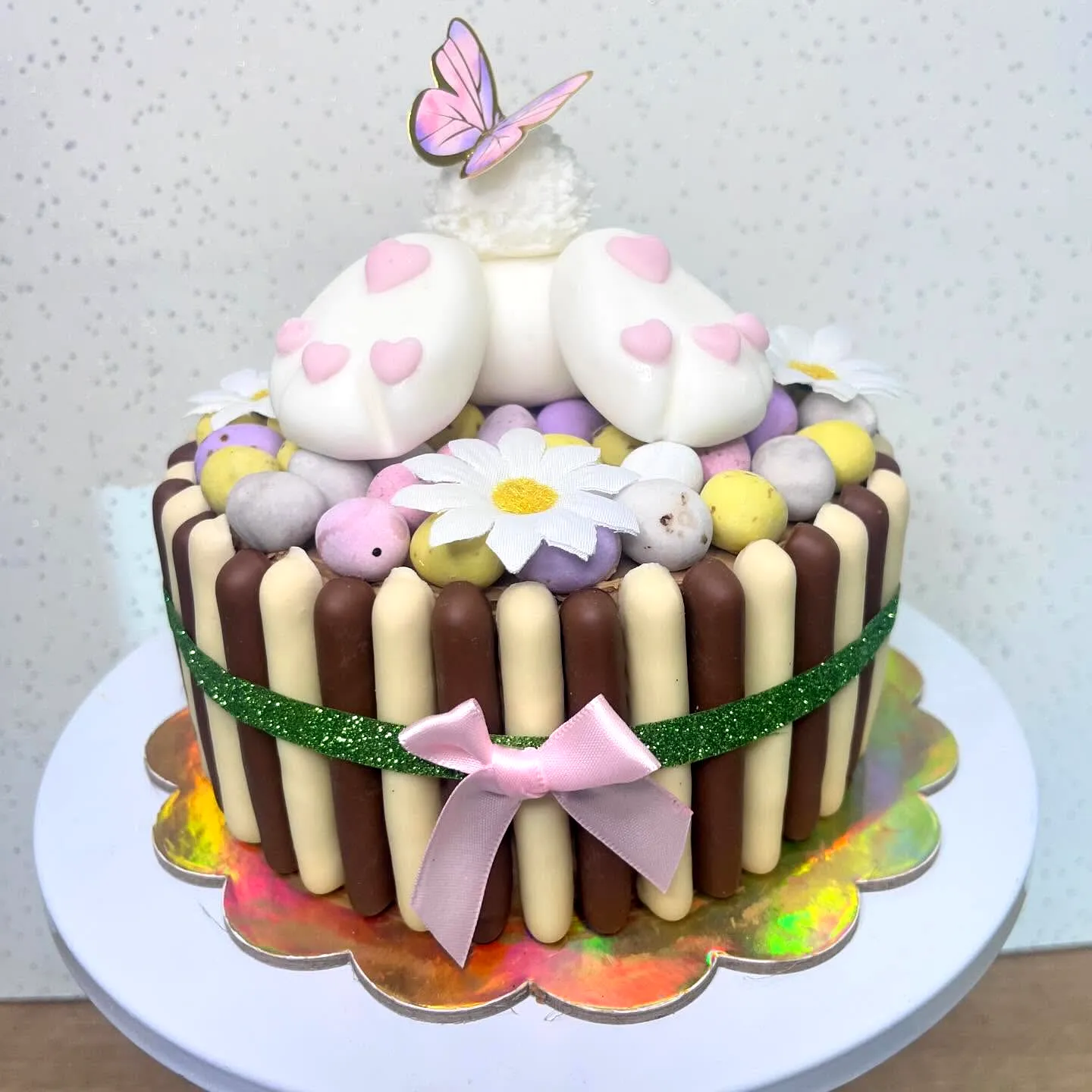 Cute and Colorful Easter Cake Design for a Festive Celebration