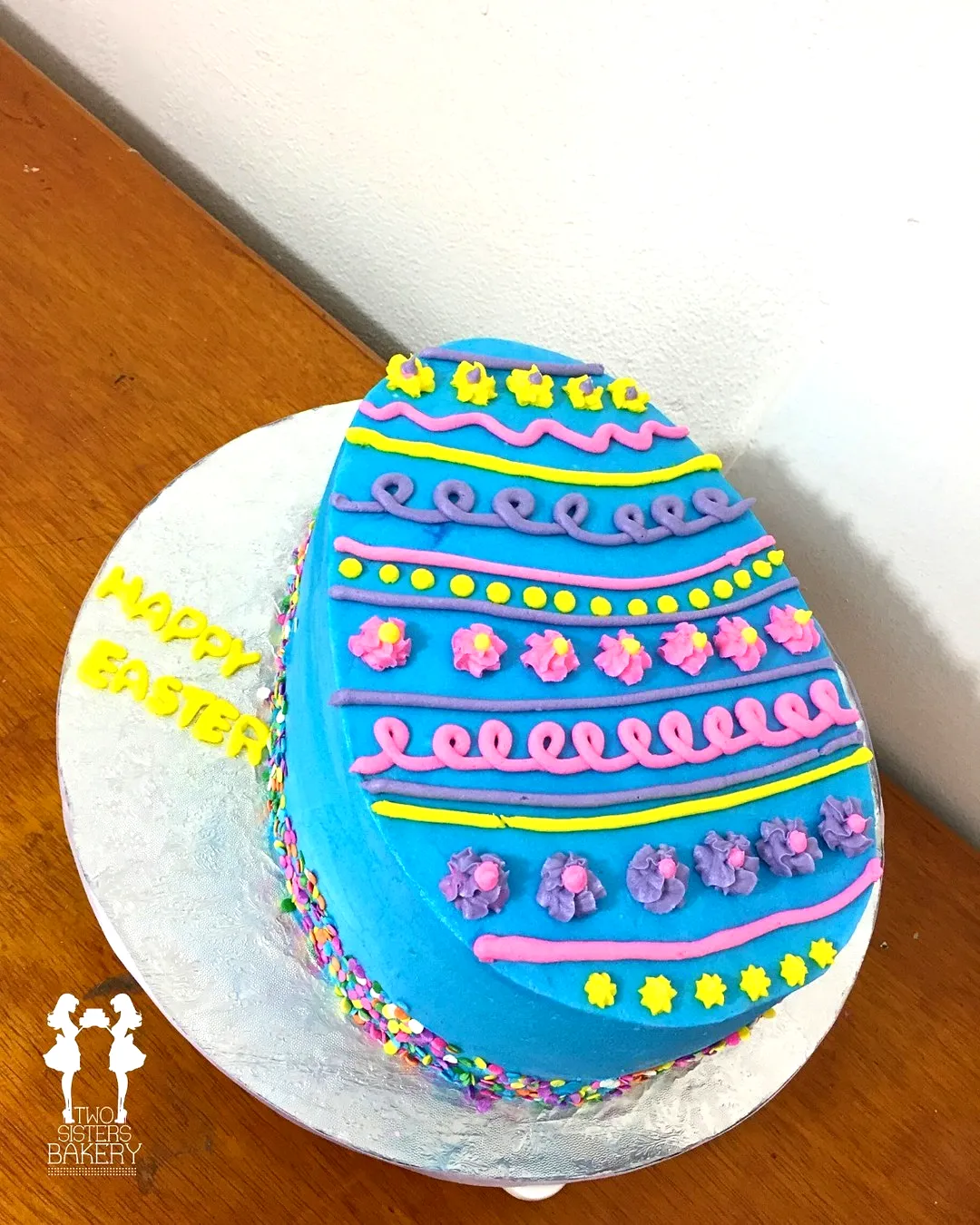 Cute and Colorful Easter Egg Cake for a Festive Celebration