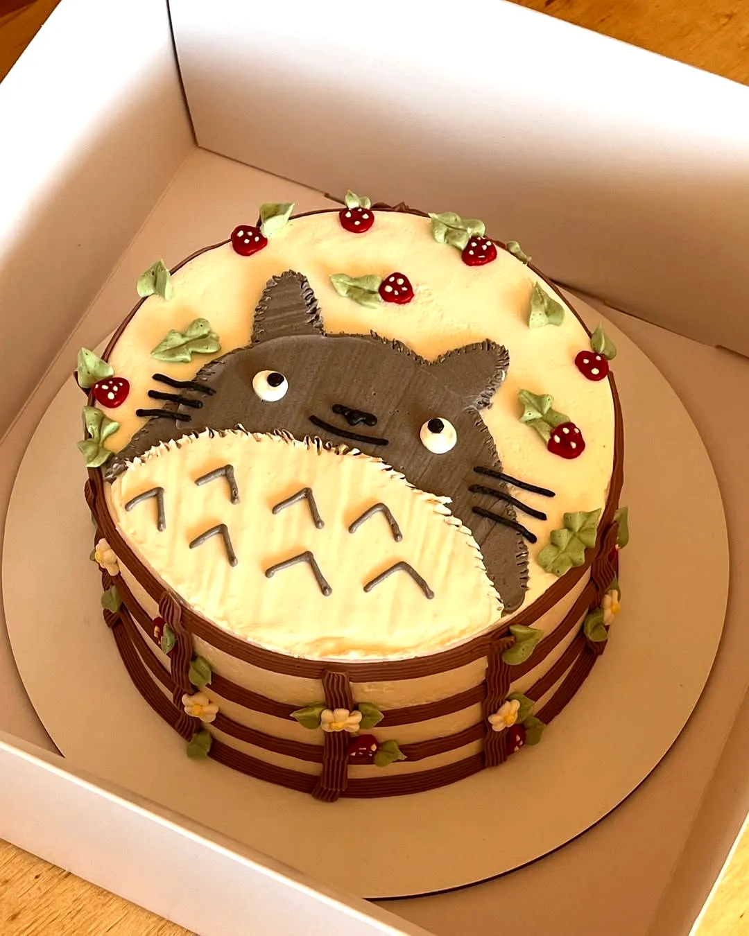 Cute Cat Birthday Cake Design with Whimsical Totoro Theme and Cream Icing