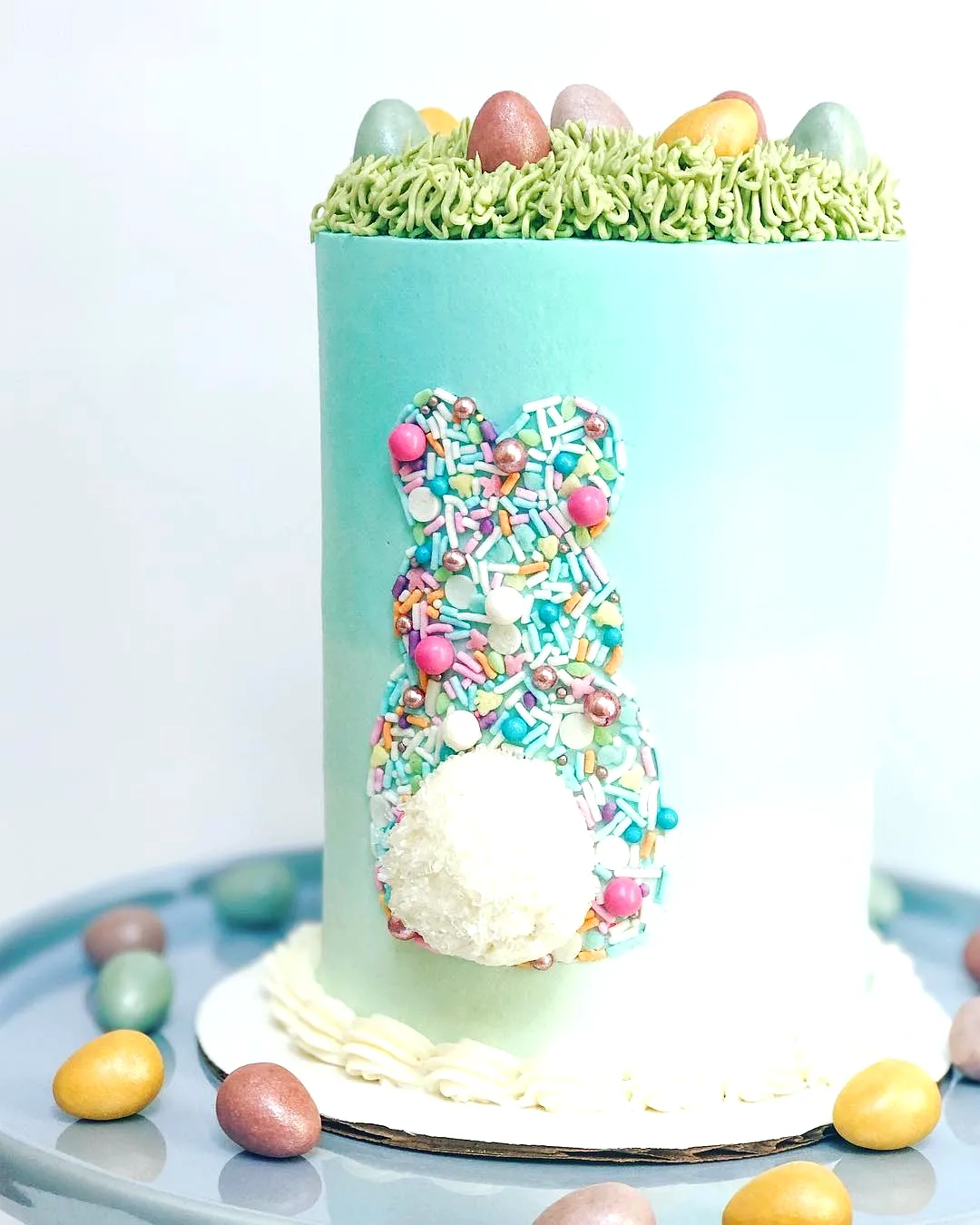Cute Easter Bunny Cake for a Fun Festive Celebration