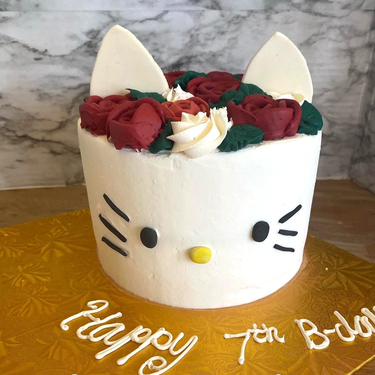 Cute Hello Kitty Cake Design for a Fun Celebration