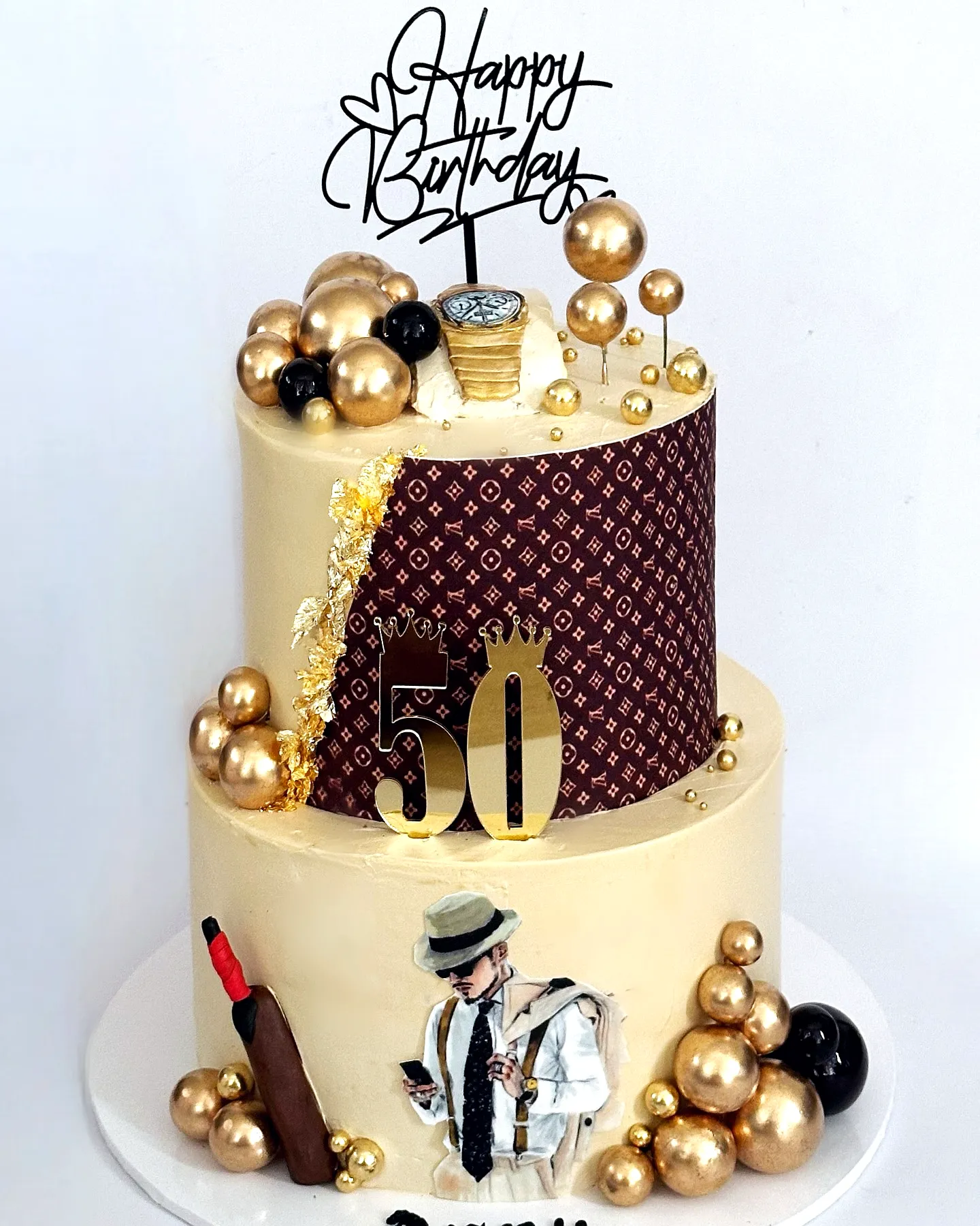 Elegant 50th Birthday Cake for Women with Luxurious Design and Gold Accents