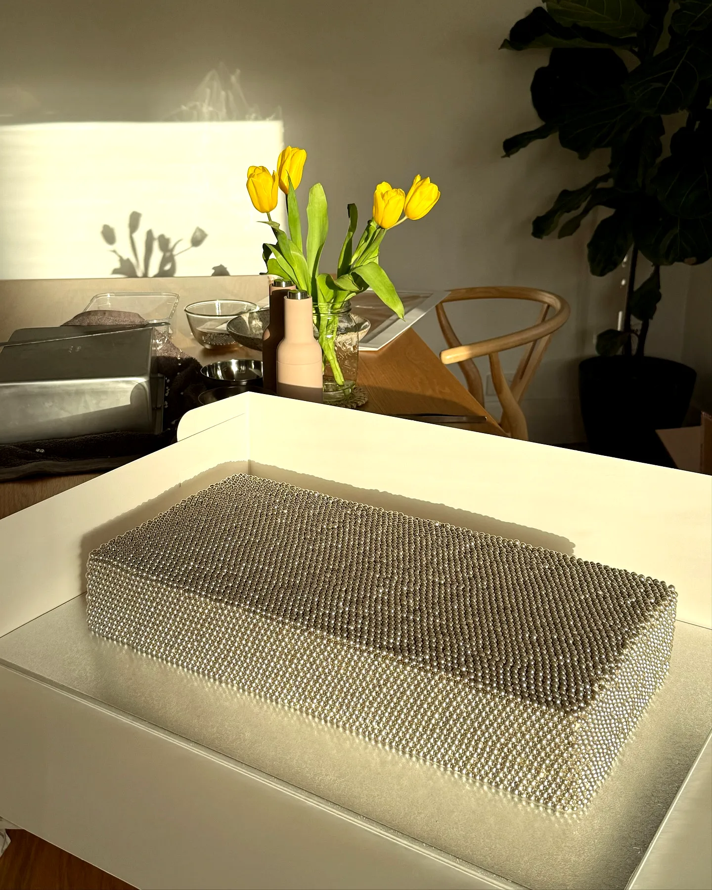 Elegant Basic Wedding Cake Design in Sleek Silver Texture