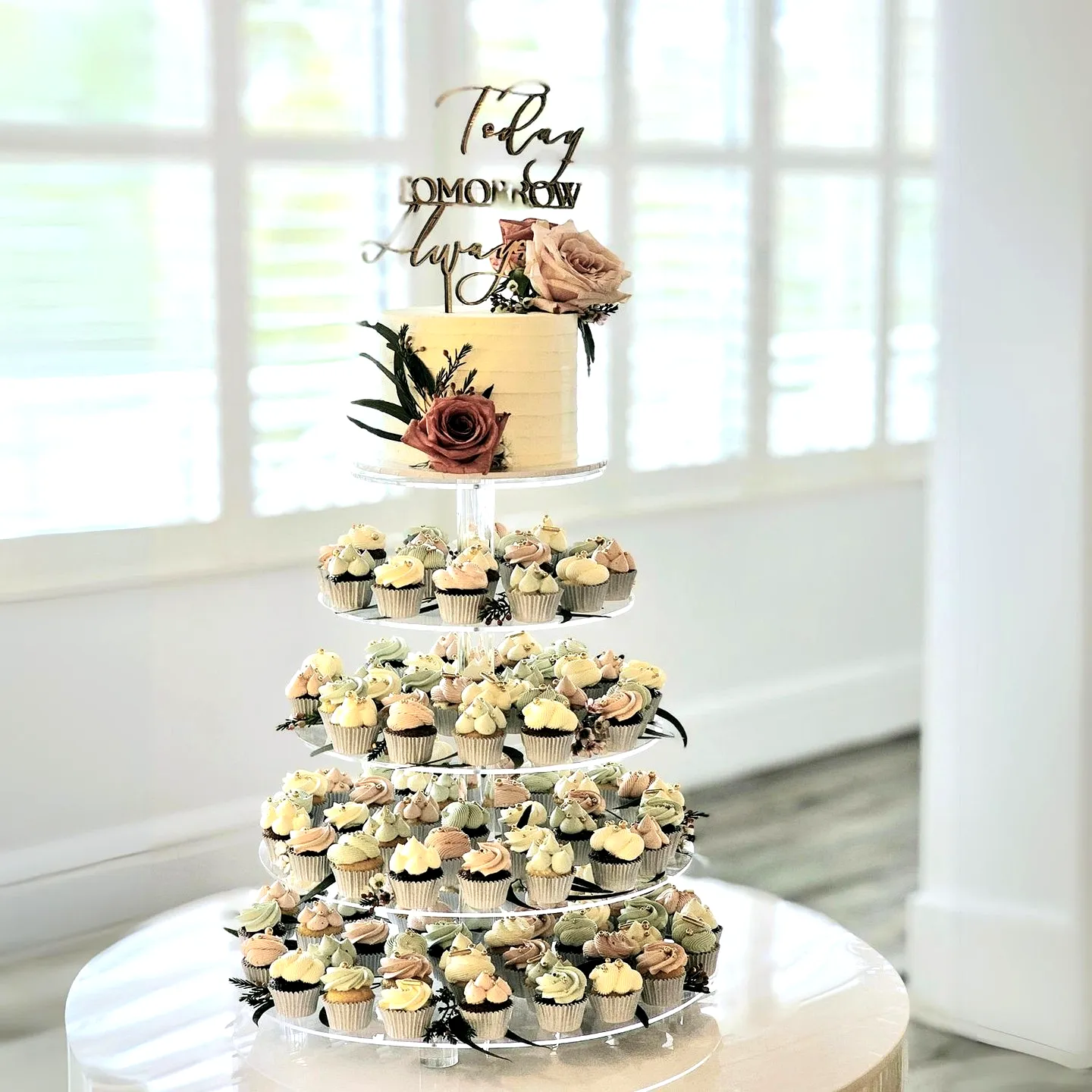 Elegant Cupcake Wedding Cake Ideas for a Romantic Celebration