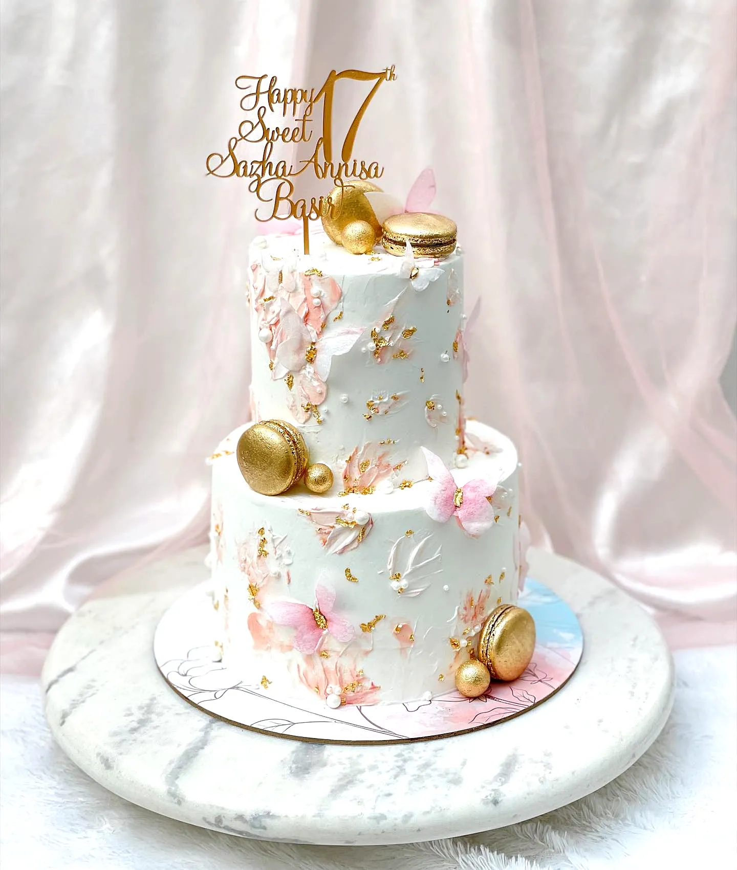 Elegant pastel blue cake design for a memorable 17th birthday celebration