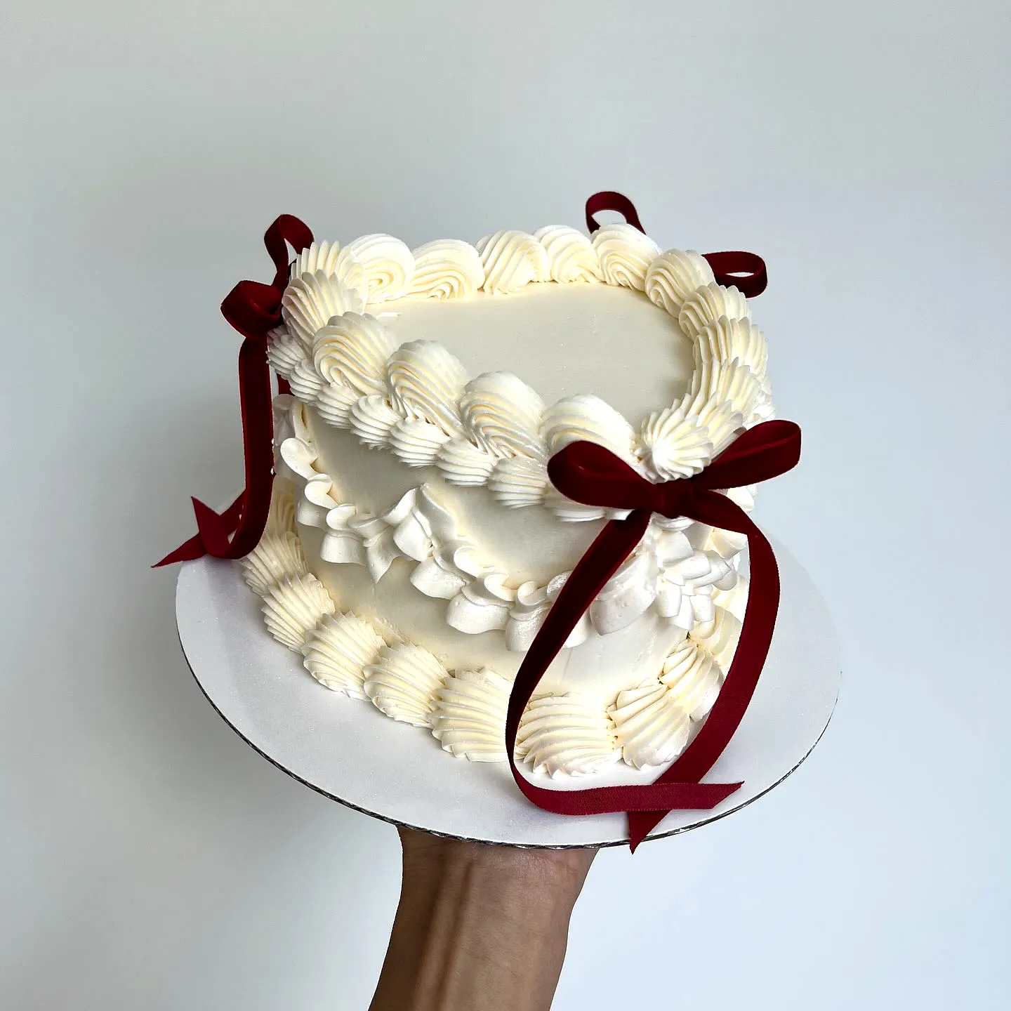 Elegant White Birthday Cake for a Heartfelt Celebration