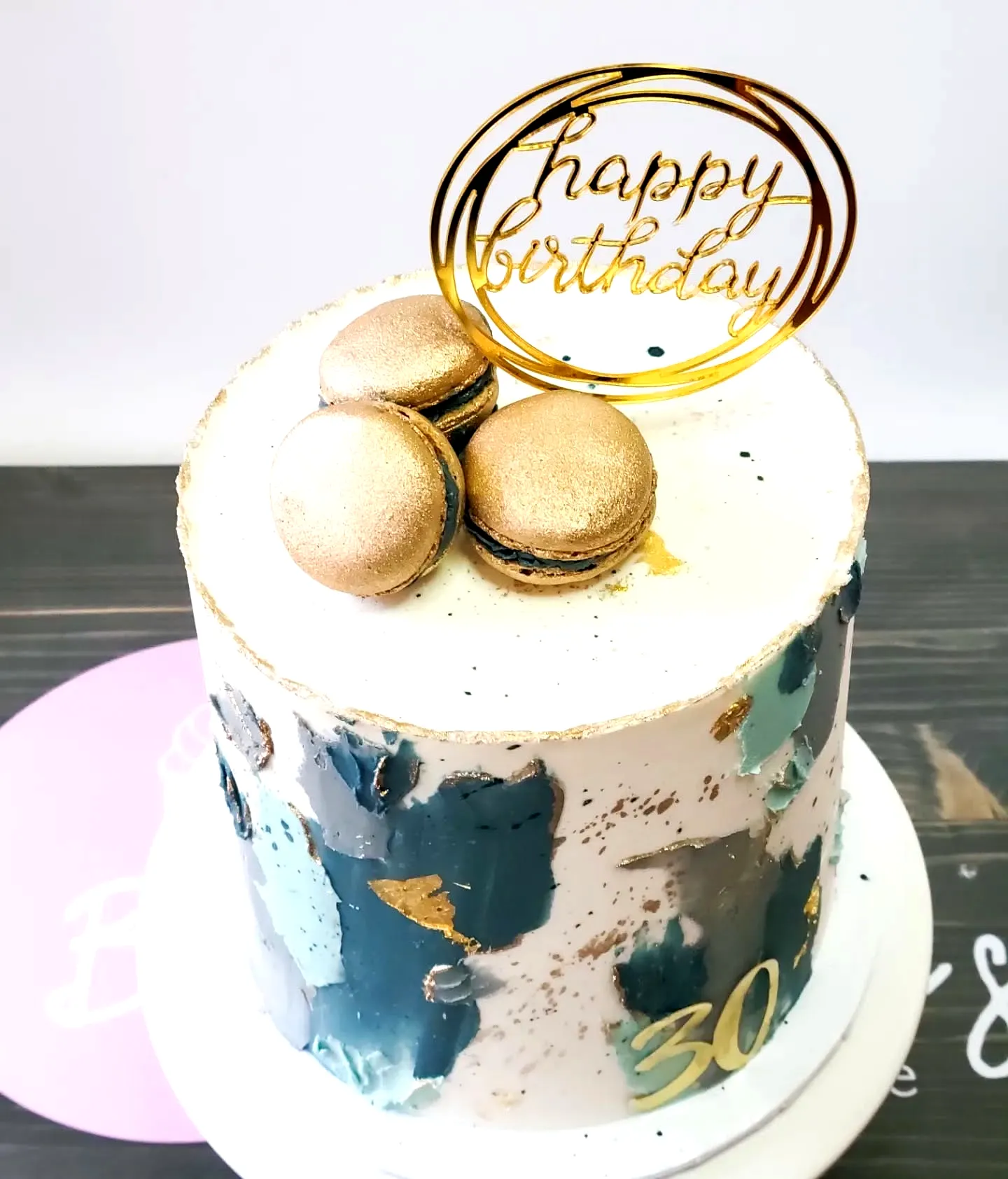 Trendy 30th Birthday Cake for a Luxurious Celebration
