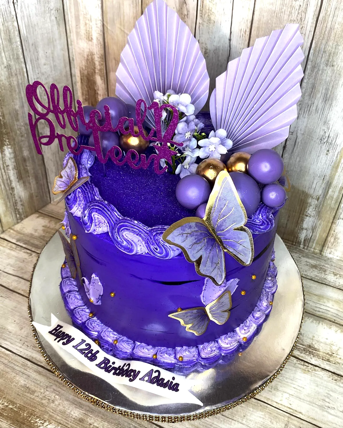 Vibrant Purple Birthday Cake Design for a Fun Celebration