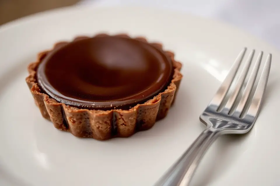 chocolate tart with fork